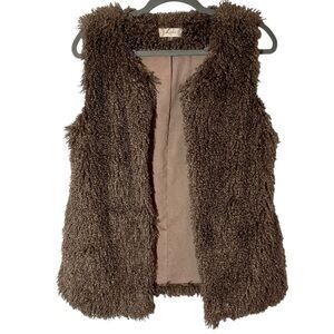 Altar’d State Fuzzy Open Front Vest With Pockets Size Small